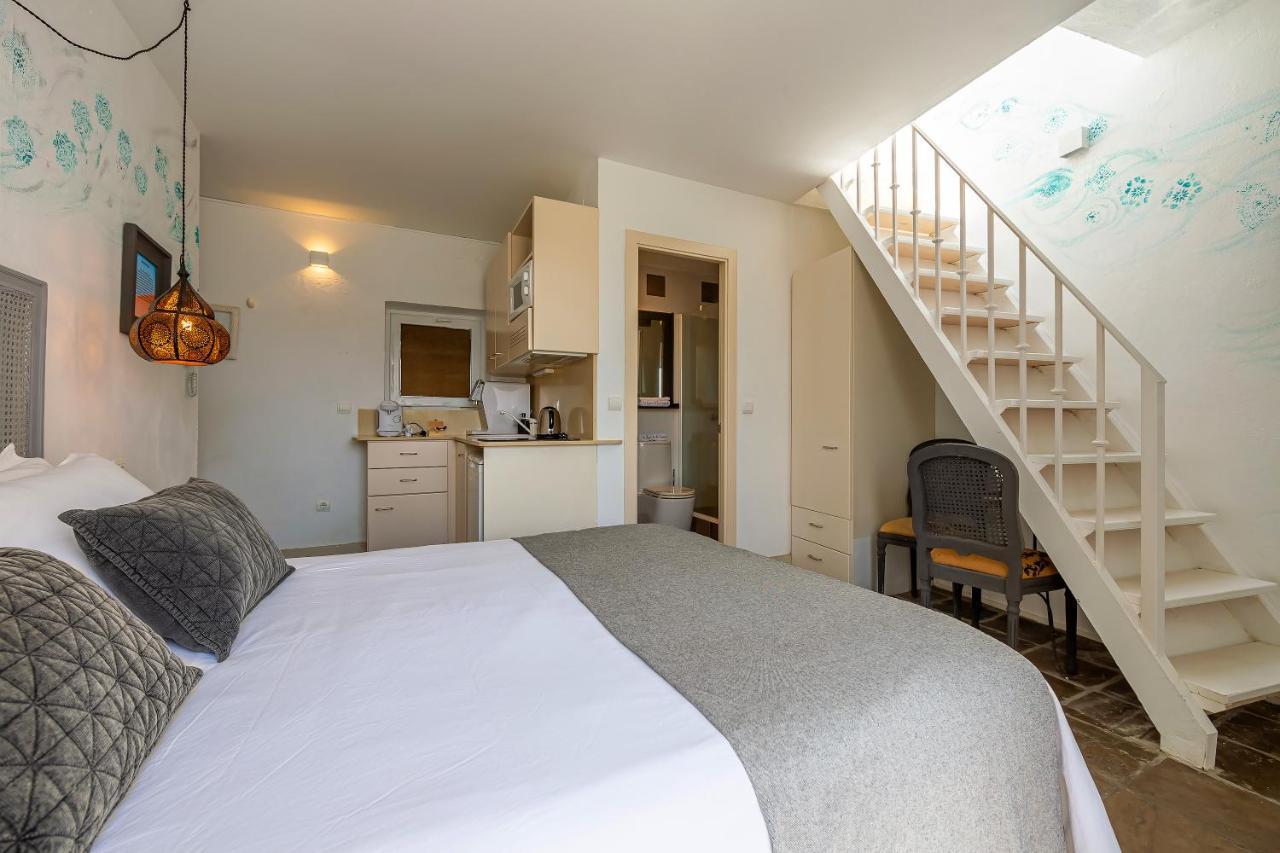 La Casa De La Favorita Hotel Tarifa Ngoại thất bức ảnh