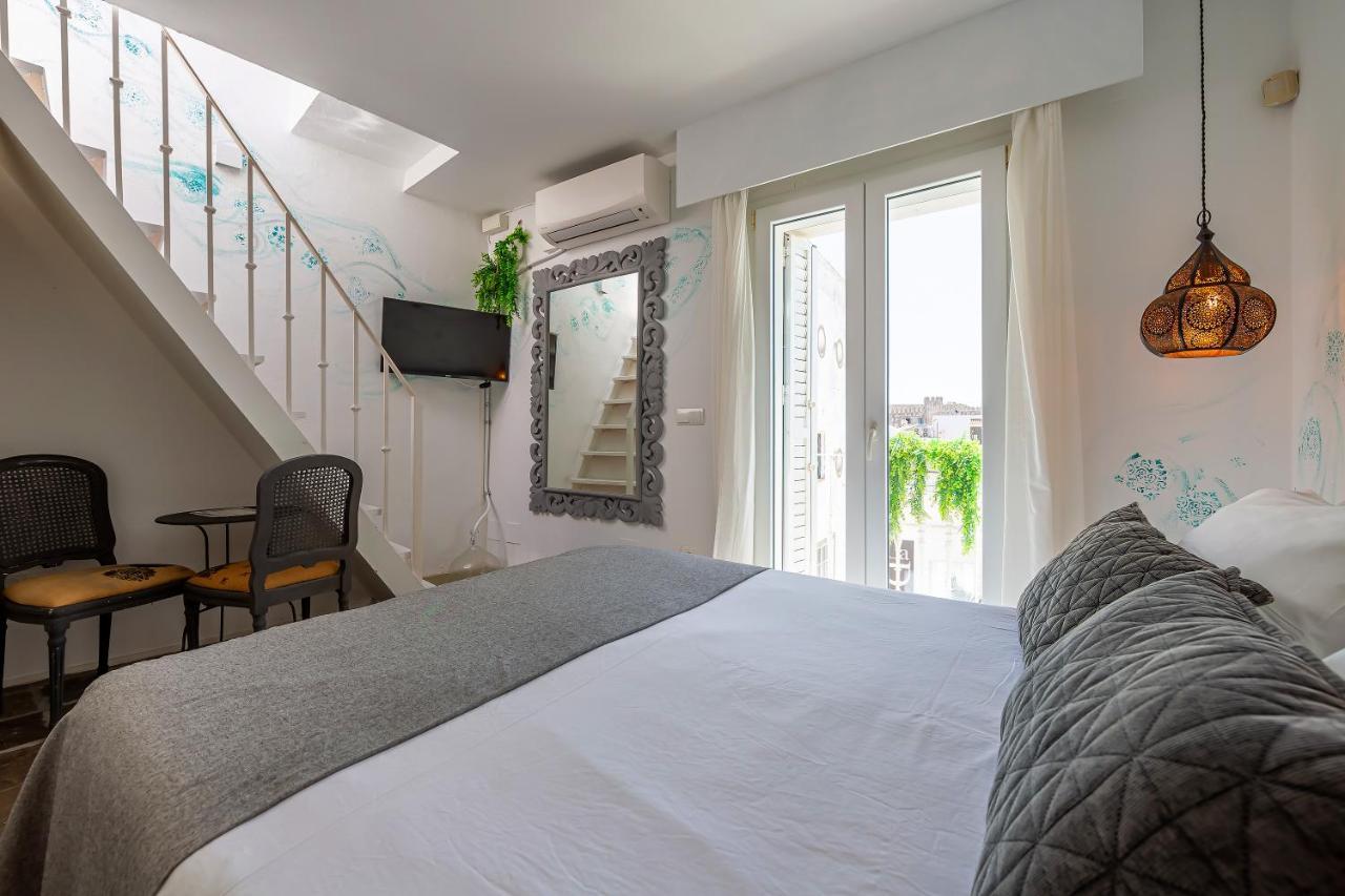 La Casa De La Favorita Hotel Tarifa Ngoại thất bức ảnh